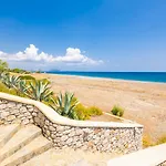 Villa Lahania *