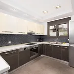Villa Lahania *